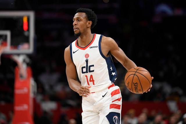 WCBA-韩旭19+8李梦13分 四川女篮13连胜领跑